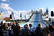 Münchner Rutschn auf der Wiesn 2002